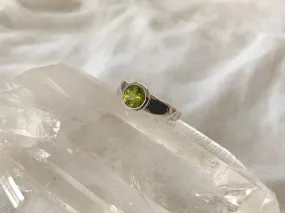 Peridot Sabina Ring - Small Round